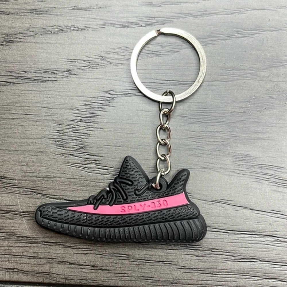 Adidas Yeezy Keychain 👟 - Picture 2 of 3